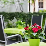 Garden Hotel