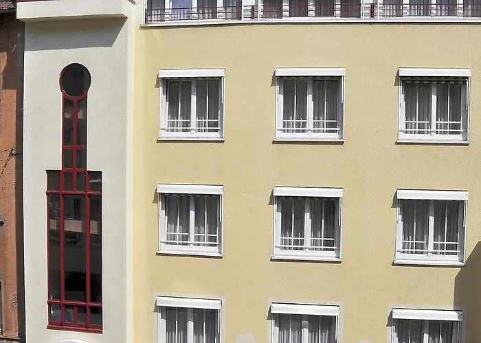 Garden Hotel